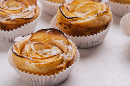 与苹果形玫瑰酥照片