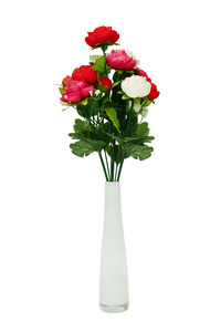 白花瓶里有玫瑰的假花束