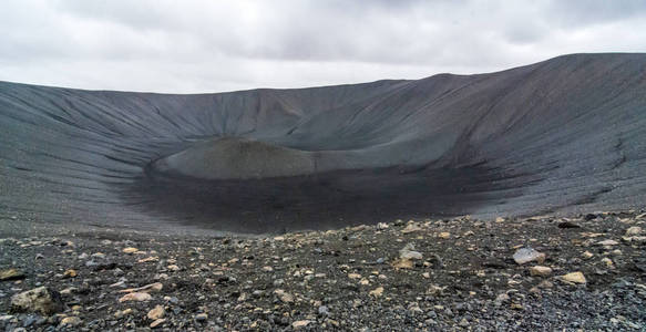 HverfjallHverfell 火山创造者在 Krafla, 火山地区在 Myvarn, 冰岛。这是世界上最大的火山灰陨石