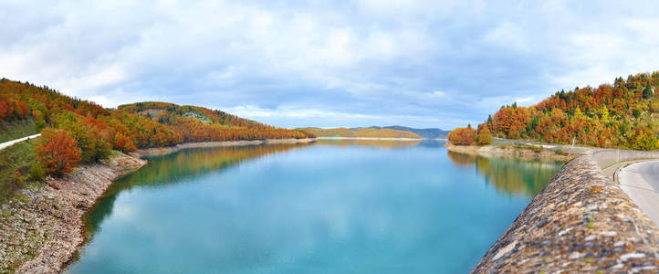 全景景观湖 Plastira 系希腊的