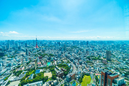 美丽的建筑, 东京的东京塔, 在日本的蓝天上