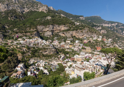 那不勒斯全景与房子攀登山, 坎帕尼亚, 意大利