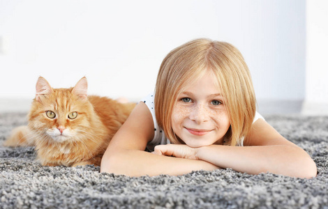 小女孩与猫漂亮的小女孩与猫照片
