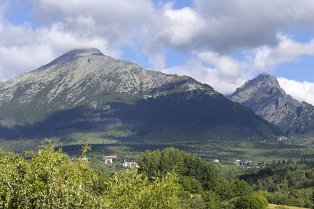 论斯洛伐克高 Tatras 的山峰和高山景观