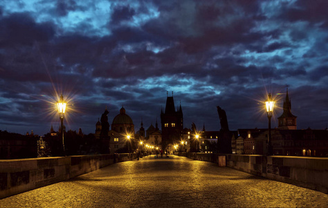 布拉格 捷克共和国。查尔斯 查理士桥 桥在日出