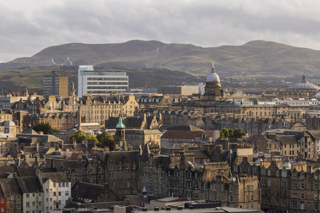 爱丁堡大学老学院和 Pentlands, 苏格兰天际线