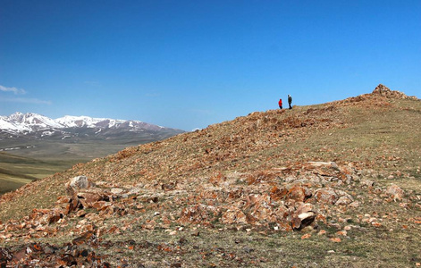 宋伊塞克湖湖的美丽风景, 纳伦与吉尔吉斯斯坦的天山山脉