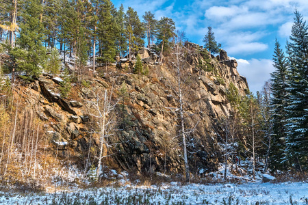 Olkhinskoye 高原岩石骑士