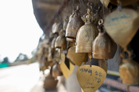 著名大佛愿望的大钟，普吉岛泰国