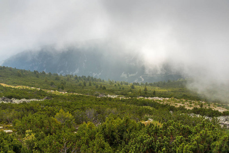 从路线到攀登 musala 高峰的风景, rila 山, 保加利亚