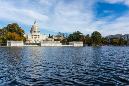 白天景观我们国会大厦华盛顿 Dc 草蓝 S