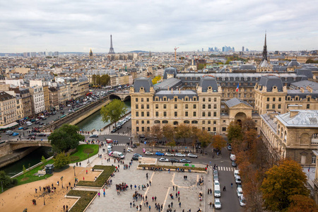 在鸟瞰图 Ile de la Cite，巴黎，法国