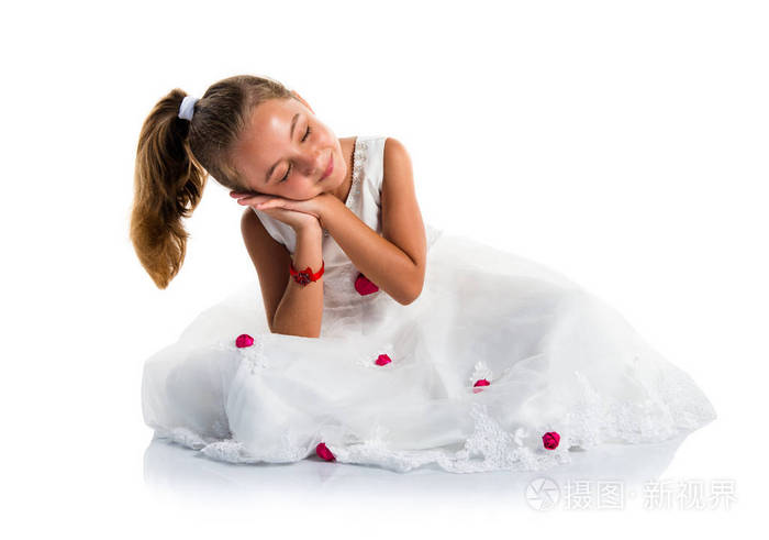 小公主女孩做睡眠手势