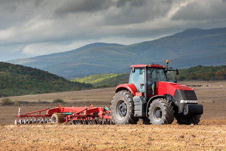 运输拖拉机图片