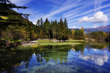 意大利欧洲的 lago di dobiaco 湖