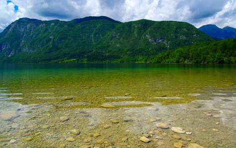 用清水山湖