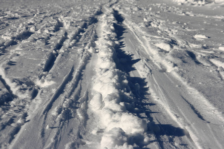 越野滑雪赛道冰