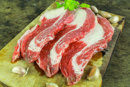 幻灯片烹调的胸肉牛肉准备图片