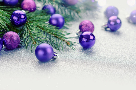 紫圣诞装饰