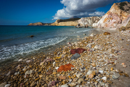 自然色的 Firiplaka 海滩，米洛斯，希腊