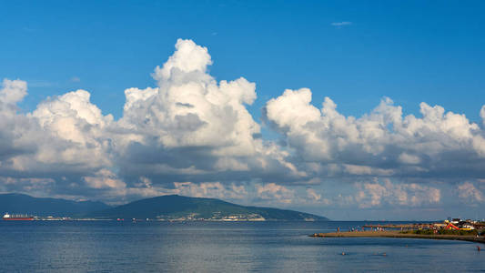 大海上空云