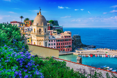 风景如画的 Vernazza 镇, 在 La 帕斯亚省, 意大利