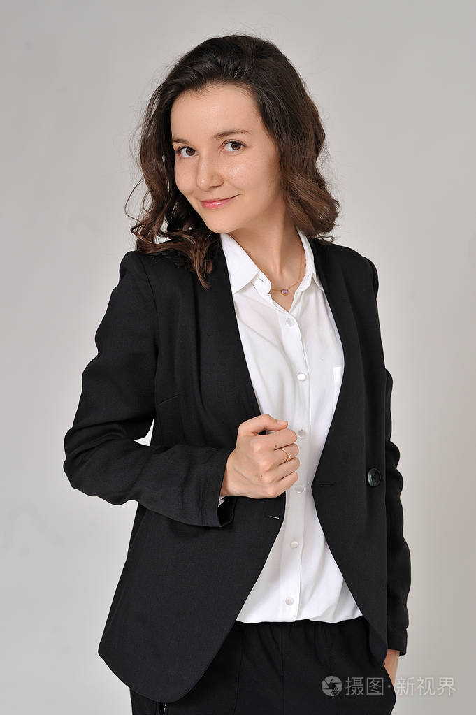 美丽性感的女商人在西装