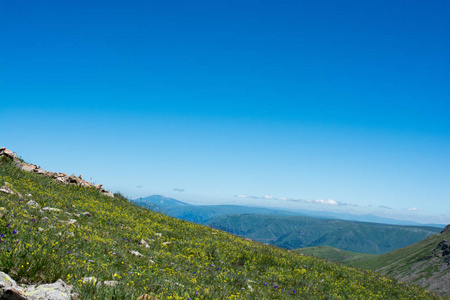 来自东北地区的 Artvin 高地山全景