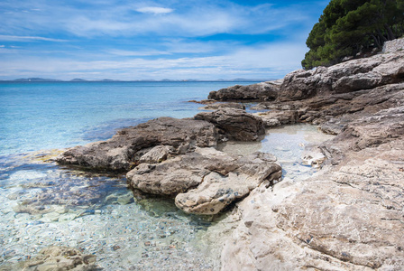 在 Murter 岛上，达尔马提亚，克罗地亚美丽湾 Slanica