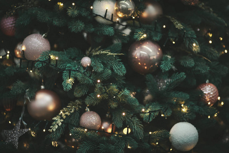 圣诞节和新年树和装饰品