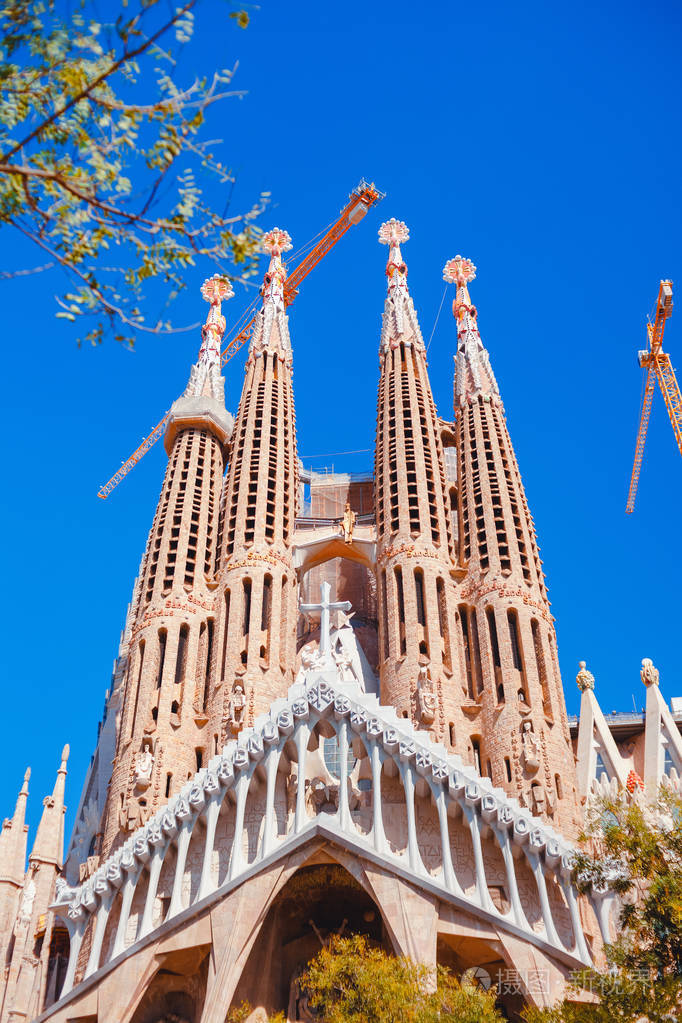 巴塞罗那.圣家堂在阳光明媚的日子