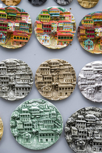 许多五颜六色的陶瓷磁铁从格鲁吉亚, 欧洲