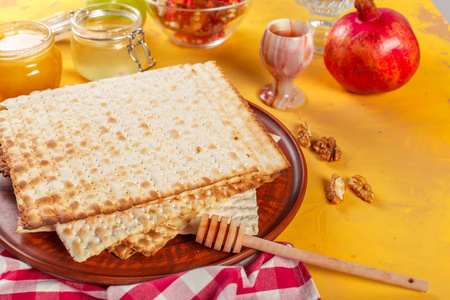 传统的犹太犹太马佐复活节佩萨