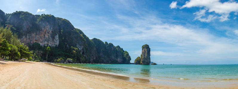 泰国甲米澳排 Plong 海滩全景