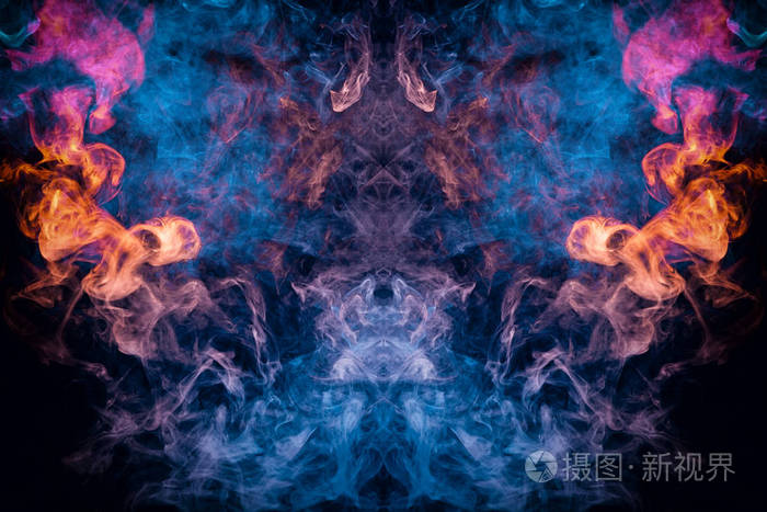 蓬松的粉扑红色 蓝色和粉红色烟雾和雾的形式头骨 怪物 龙在黑色背景 梦幻印花服装 T恤衫 运动衫照片 正版商用图片0tmdzq 摄图新视界
