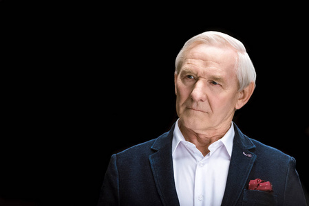 老人在西装外套照片