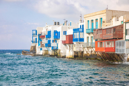 著名的米科诺斯镇五颜六色的小威尼斯, 米科诺斯岛, 基克拉迪斯, 希腊