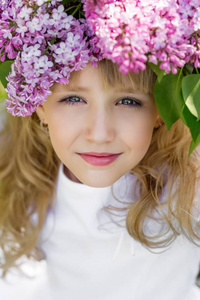 丁香花园里的女孩