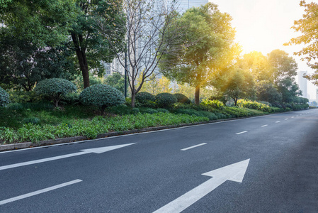 南宁绿地中心在绿地与市中心的交通道路照片