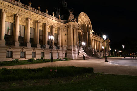 小皇宫是法国巴黎的一座博物馆图片