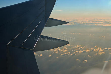 简直不可思议 高的 地平线 飞机 日落 航空 黄昏 自然