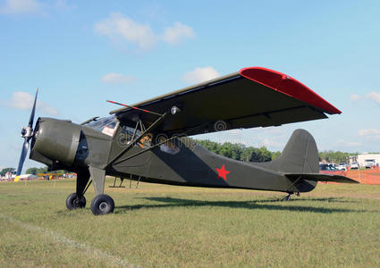 老式螺旋桨老式螺旋桨飞机照片