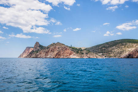 海滨夏日风景。苏达克海滩。乌克兰黑海