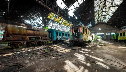 废弃的火车站图片