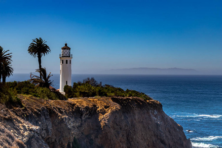 灯塔是美国加利福尼亚的一座灯塔, 位于加利福尼亚州洛杉矶港以北的