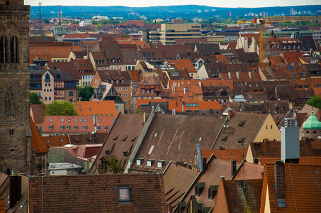 德国巴伐利亚的 mittelfranken 地区纽伦堡 nurnberg 历史古城的橙色屋顶景观