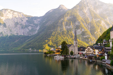 哈尔施塔特村庄在 Hallstatter 湖在奥地利阿尔卑斯, 萨尔茨卡梅谷区域, 哈尔施塔特, 奥地利