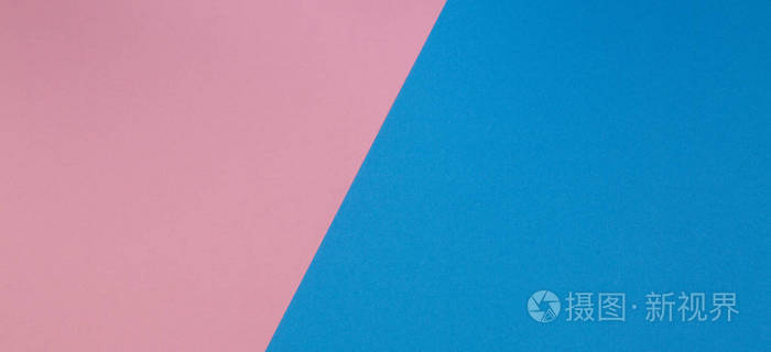 蓝色和粉红色的两个色调对角线偏离彩色纸背景
