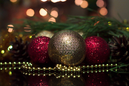 圣诞节背景新年。bokeh 背景, 模糊的灯光, 圣诞球