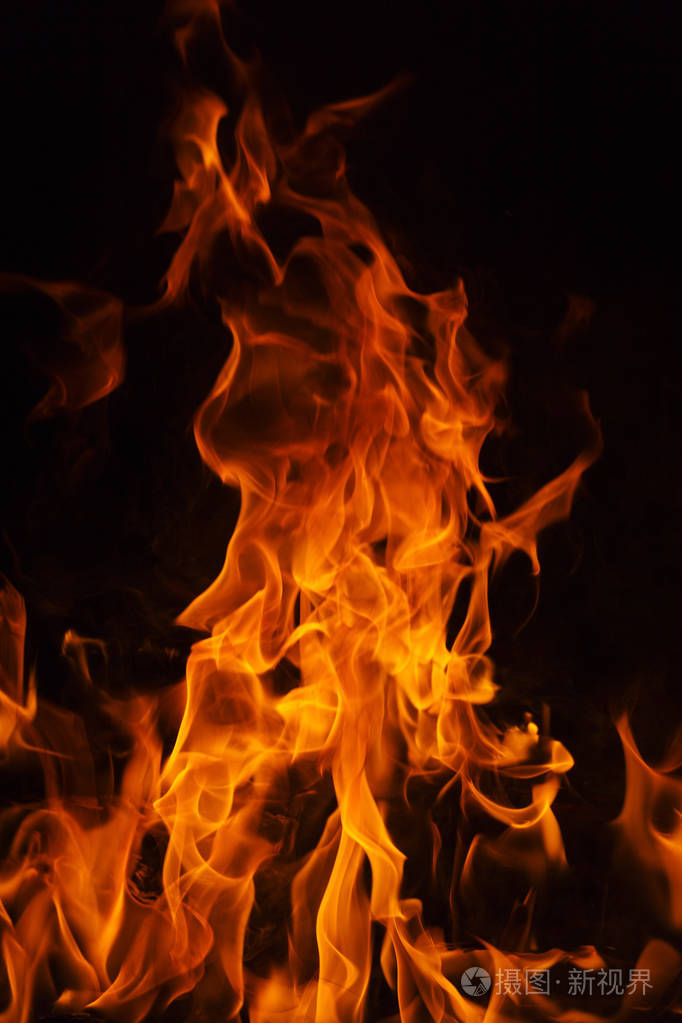 黑色背景上的火火焰照片-正版商用图片0ttcxj-摄图新视界